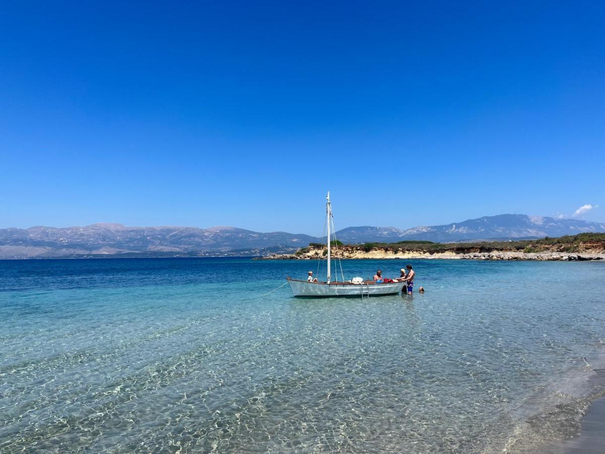 Apollonides Seafront Villa1 Aoede Lixouri Exteriér fotografie